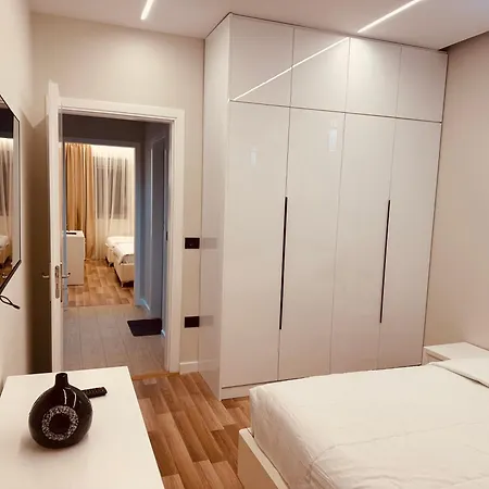 Vasili Apartamento Gjirokastër